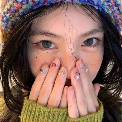 怪诞女孩